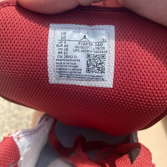 Men’s Air Jordan 1 Low SE - Picture 4 of 7